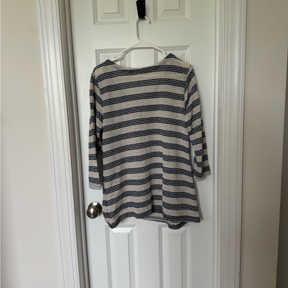 Women’s Dress Barn sweater in XL